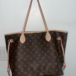Louis Vuitton Neverfull monogram tote